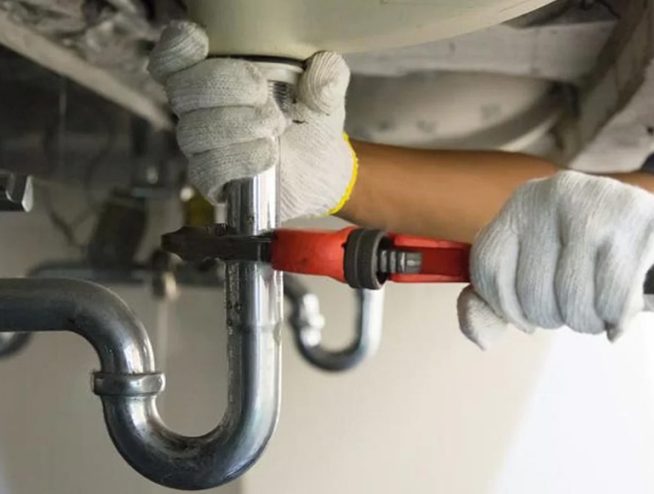 plumbing-services-rak-654×494